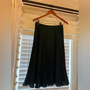 Evergreen accordion lined midi skirt